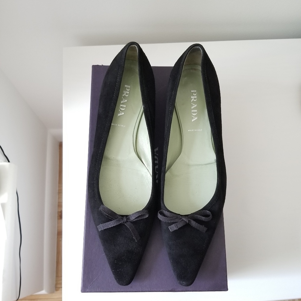 PRADA SUEDE FLAT SHOES - SIZE 39 - PRE-OWNED